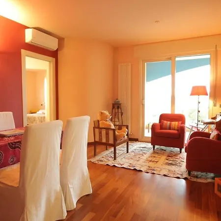 Con Vista A * פסארו